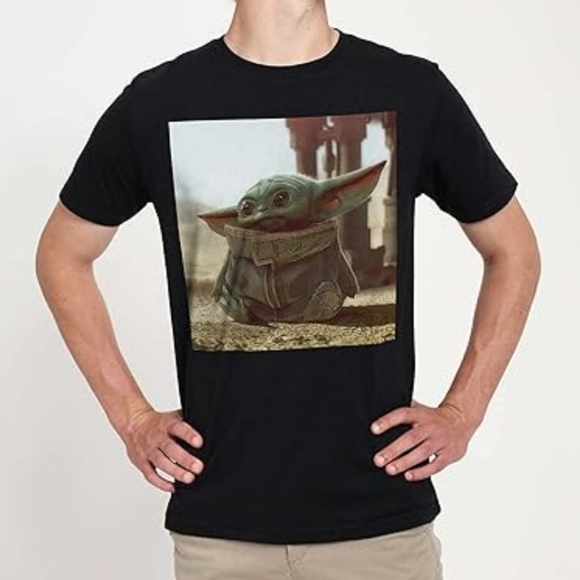 {Old Navy} "The Child" Grogu - Black T-Shirt with Baby Yoda Graphic - Picture 1 of 9